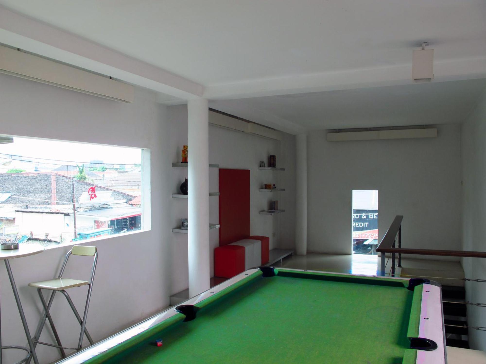 Flat06 Cipete Hotel Jakarta Exterior foto